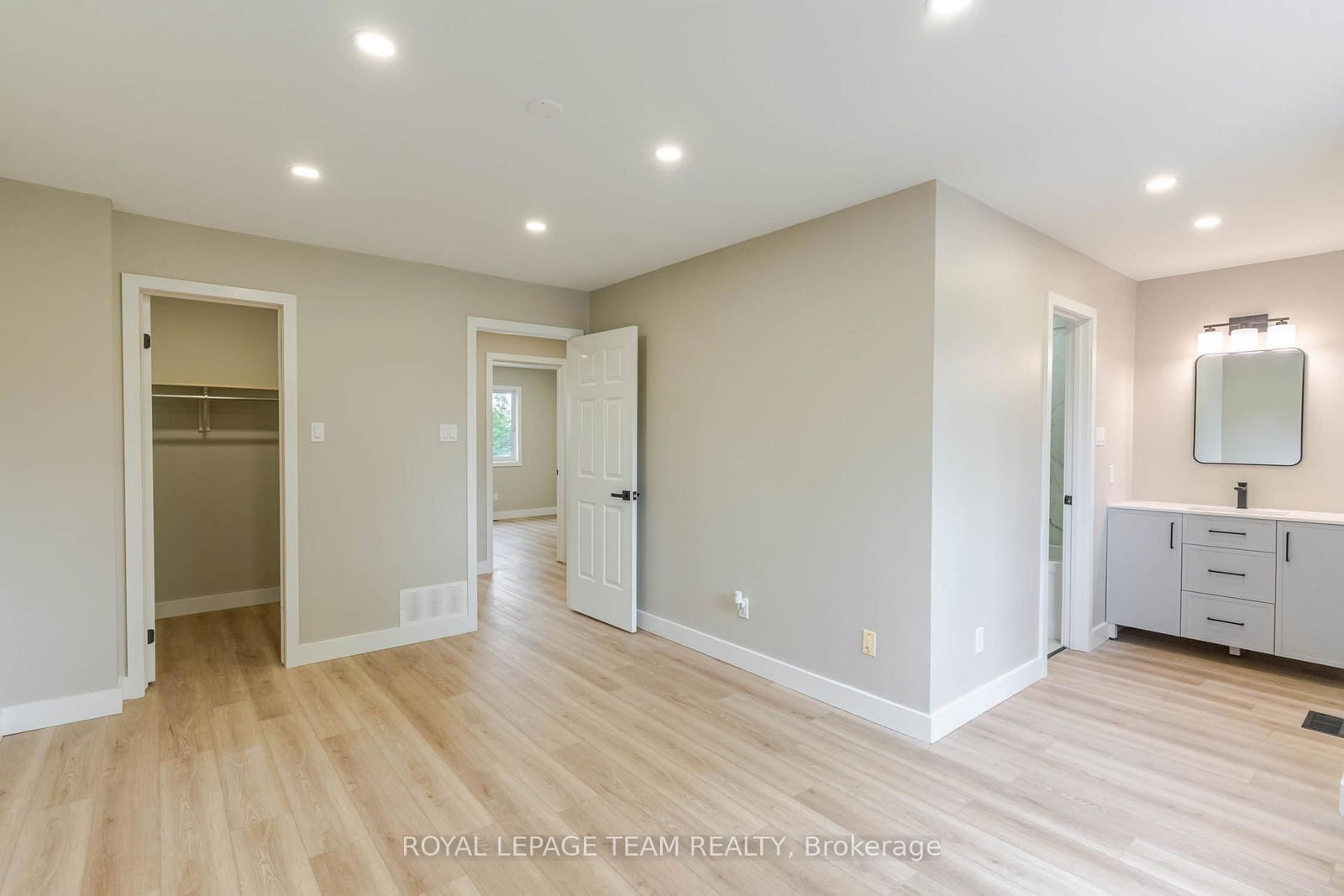 219 Jamieson Street • Almonte, ON photo 16