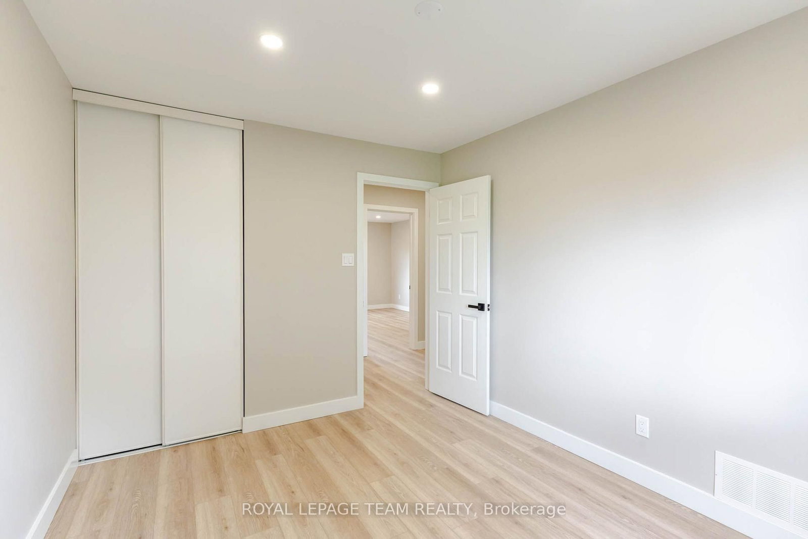 219 Jamieson Street • Almonte, ON photo 18