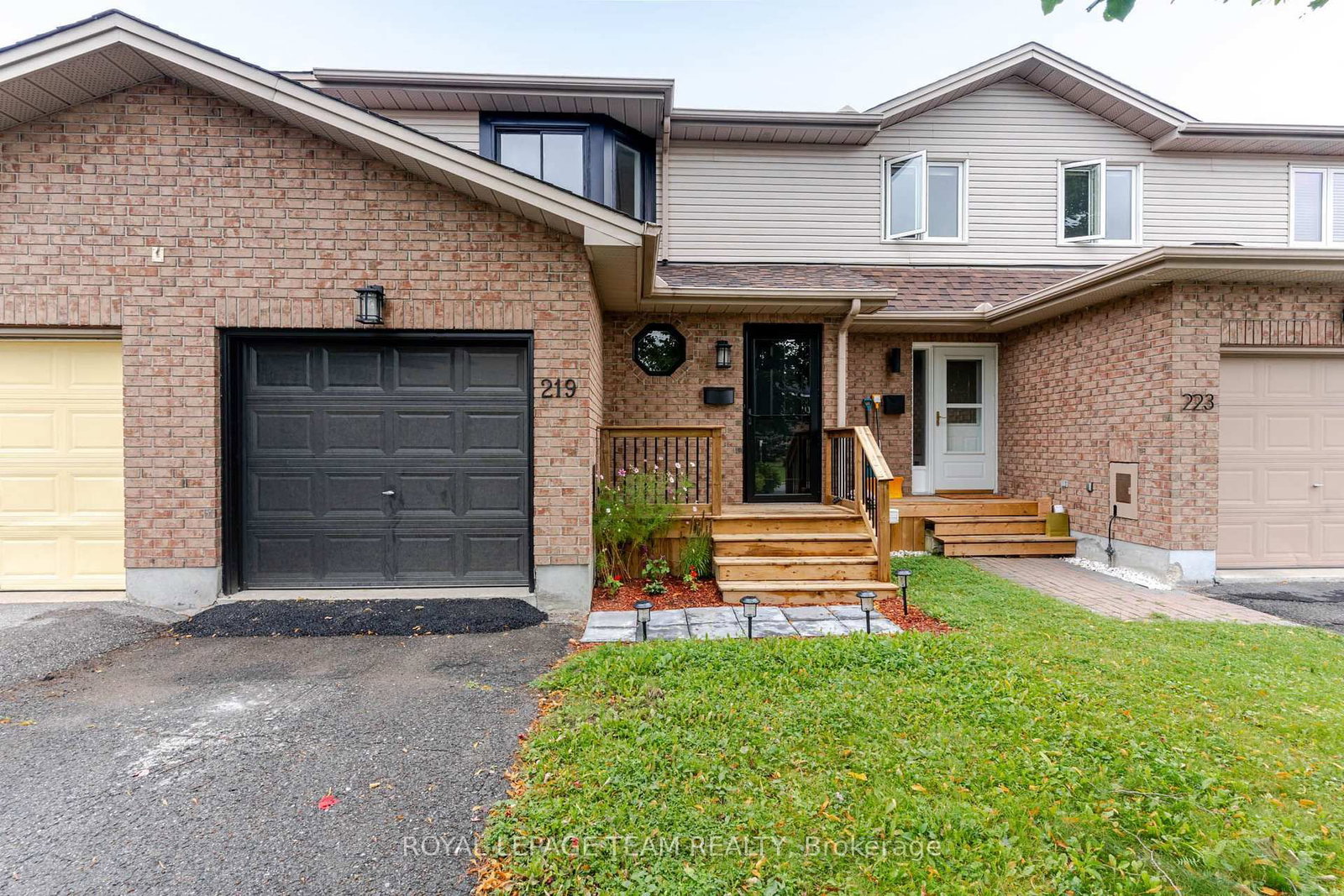 219 Jamieson Street • Almonte, ON photo 3