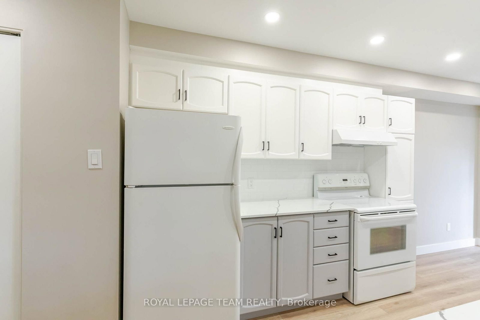 219 Jamieson Street • Almonte, ON photo 4
