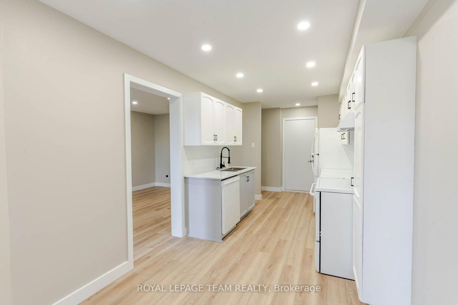 219 Jamieson Street • Almonte, ON photo 6