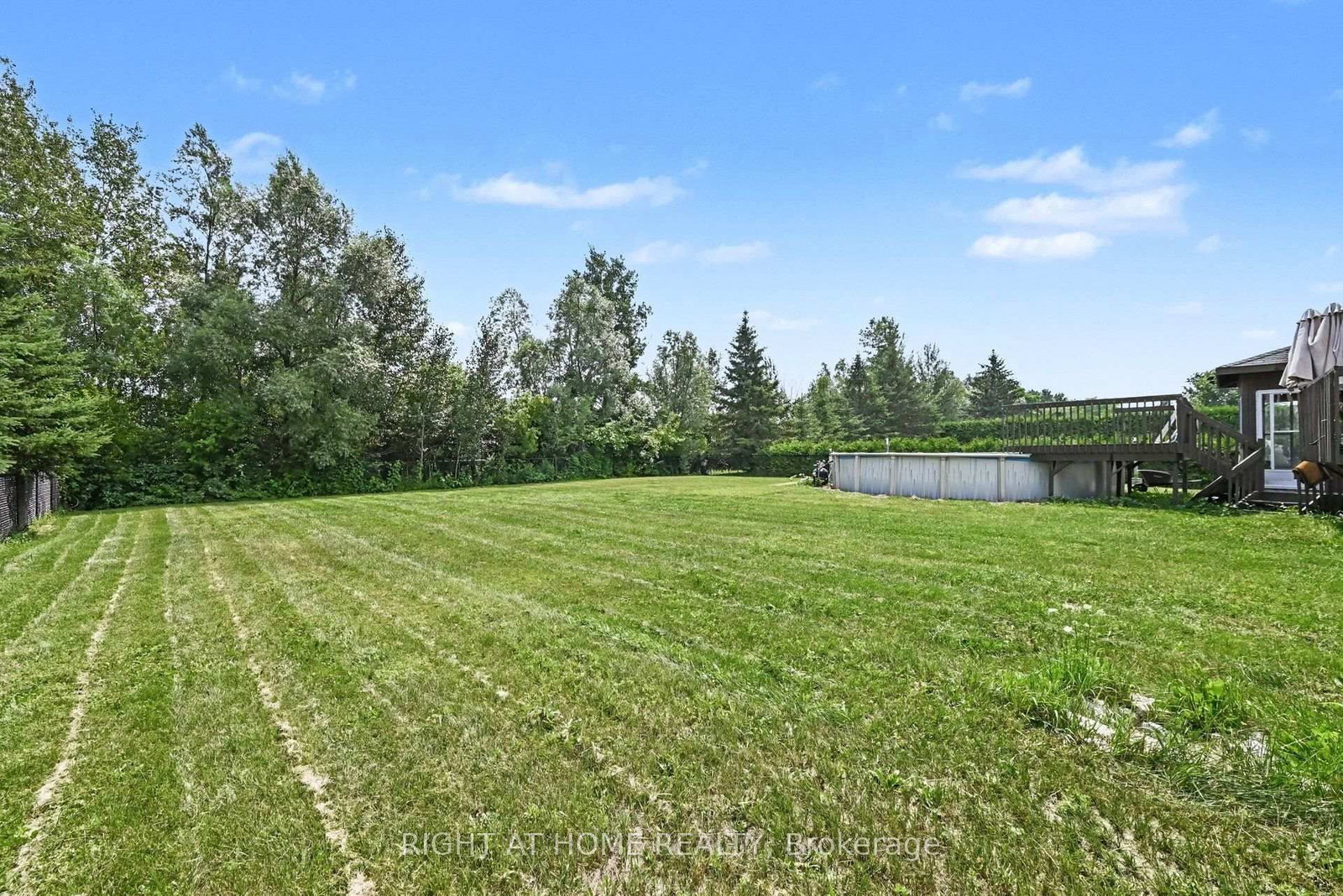 1588 Scottanne Street • Ottawa, ON photo 28