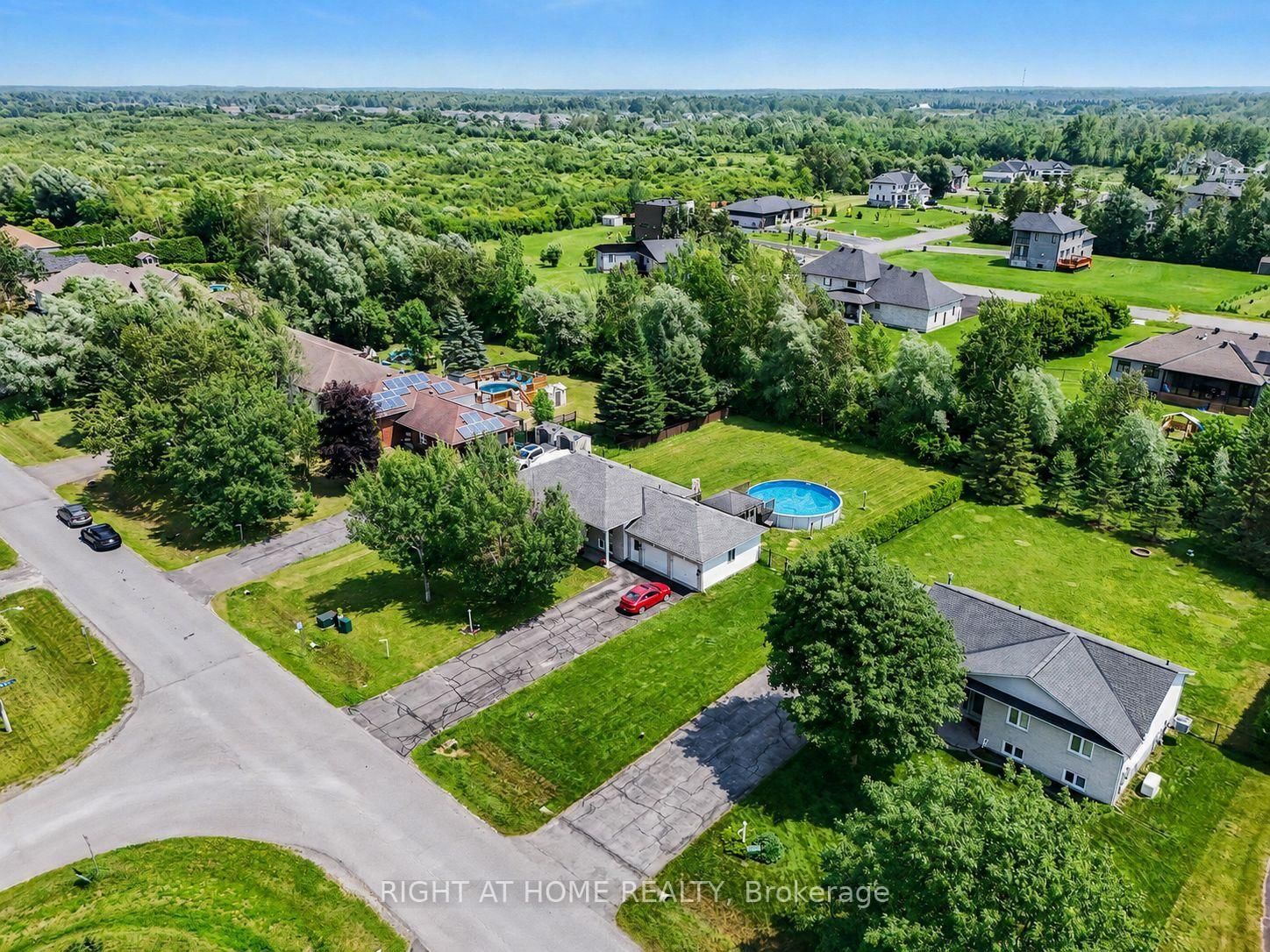 1588 Scottanne Street • Ottawa, ON photo 31