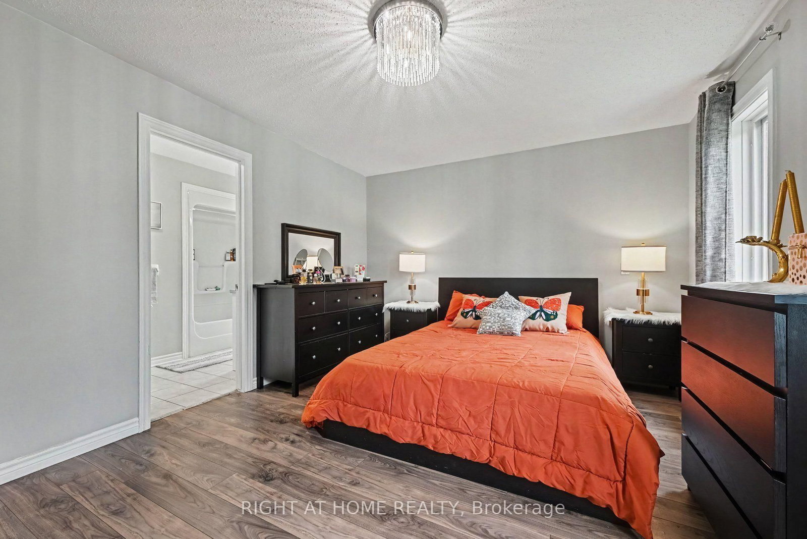 1588 Scottanne Street • Ottawa, ON photo 9