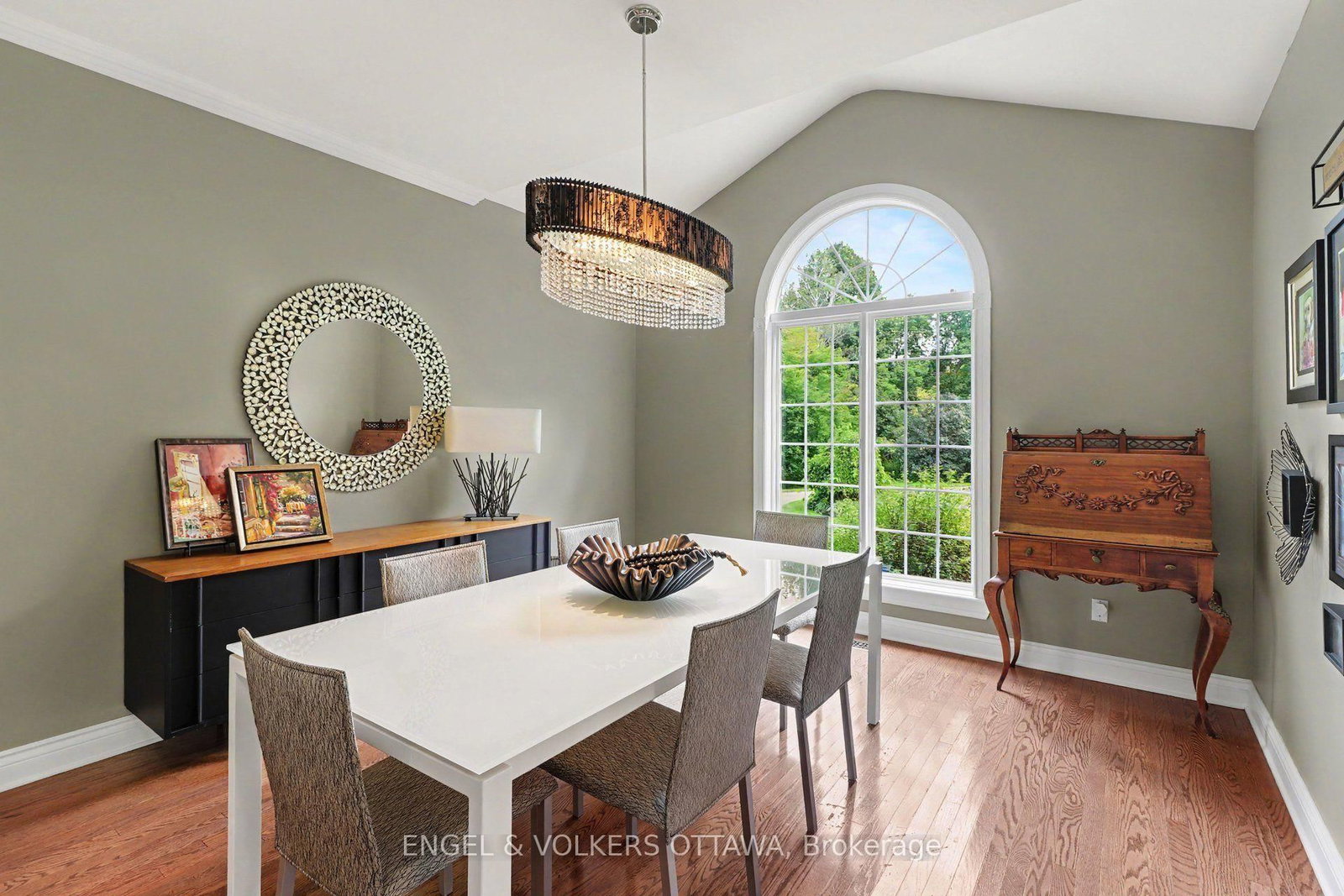 6235 Deermeadow Drive • Ottawa, ON photo 12