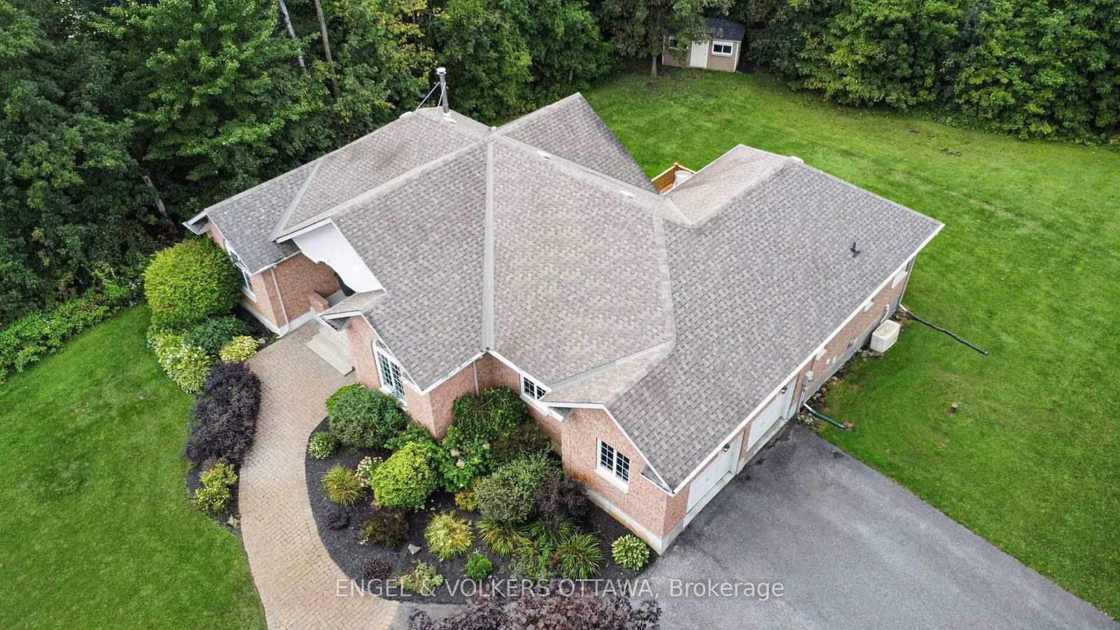 6235 Deermeadow Drive • Ottawa, ON photo 38