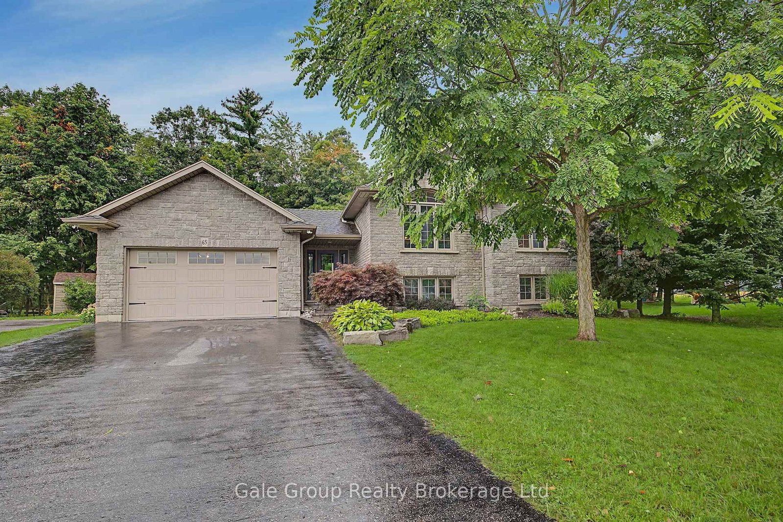 65 Wintergreen Crescent • Norfolk, ON photo 3