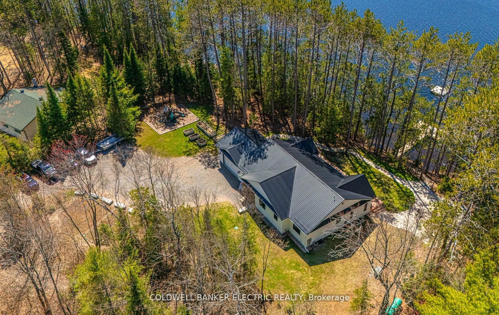 17 Ida Ho Lane • Bancroft, ON photo 5