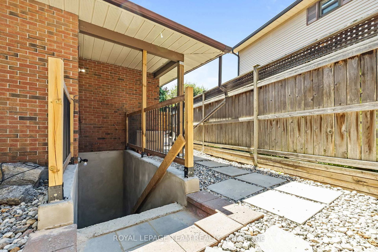1288 Plante Drive • Ottawa, ON photo 22