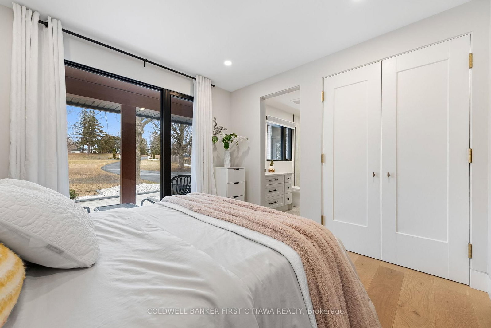 1060 River Road E • Ottawa, ON photo 28