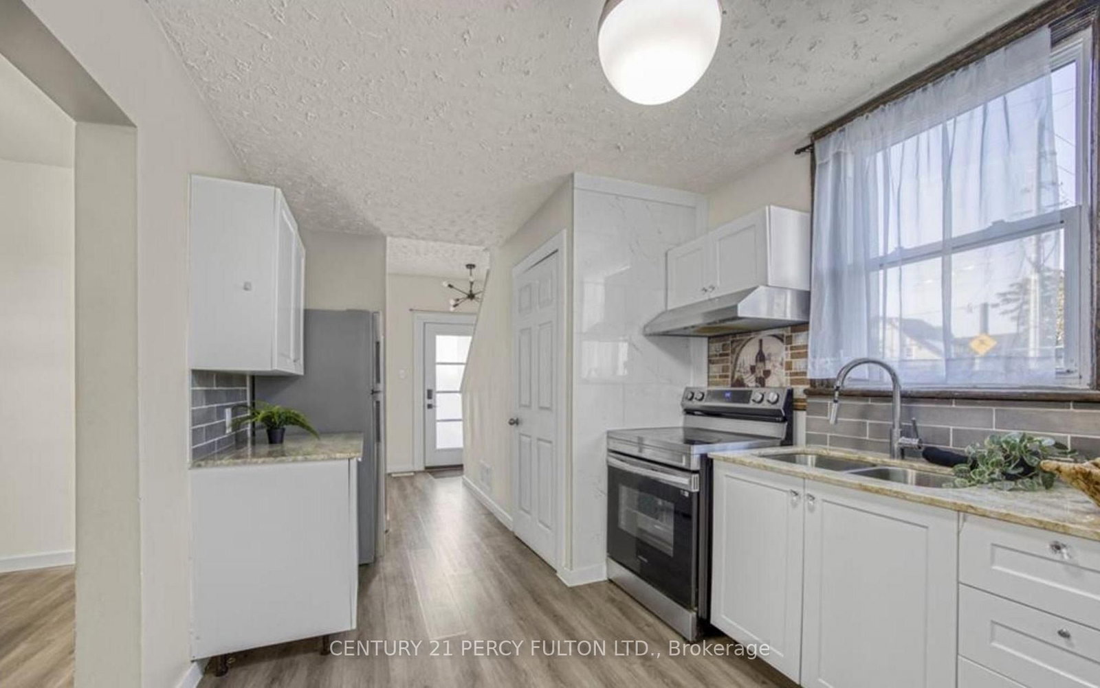 130 Stirton Street • Hamilton, ON photo 10