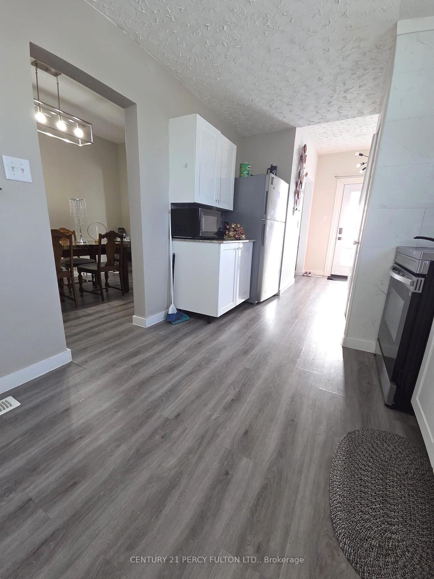 130 Stirton Street • Hamilton, ON photo 11