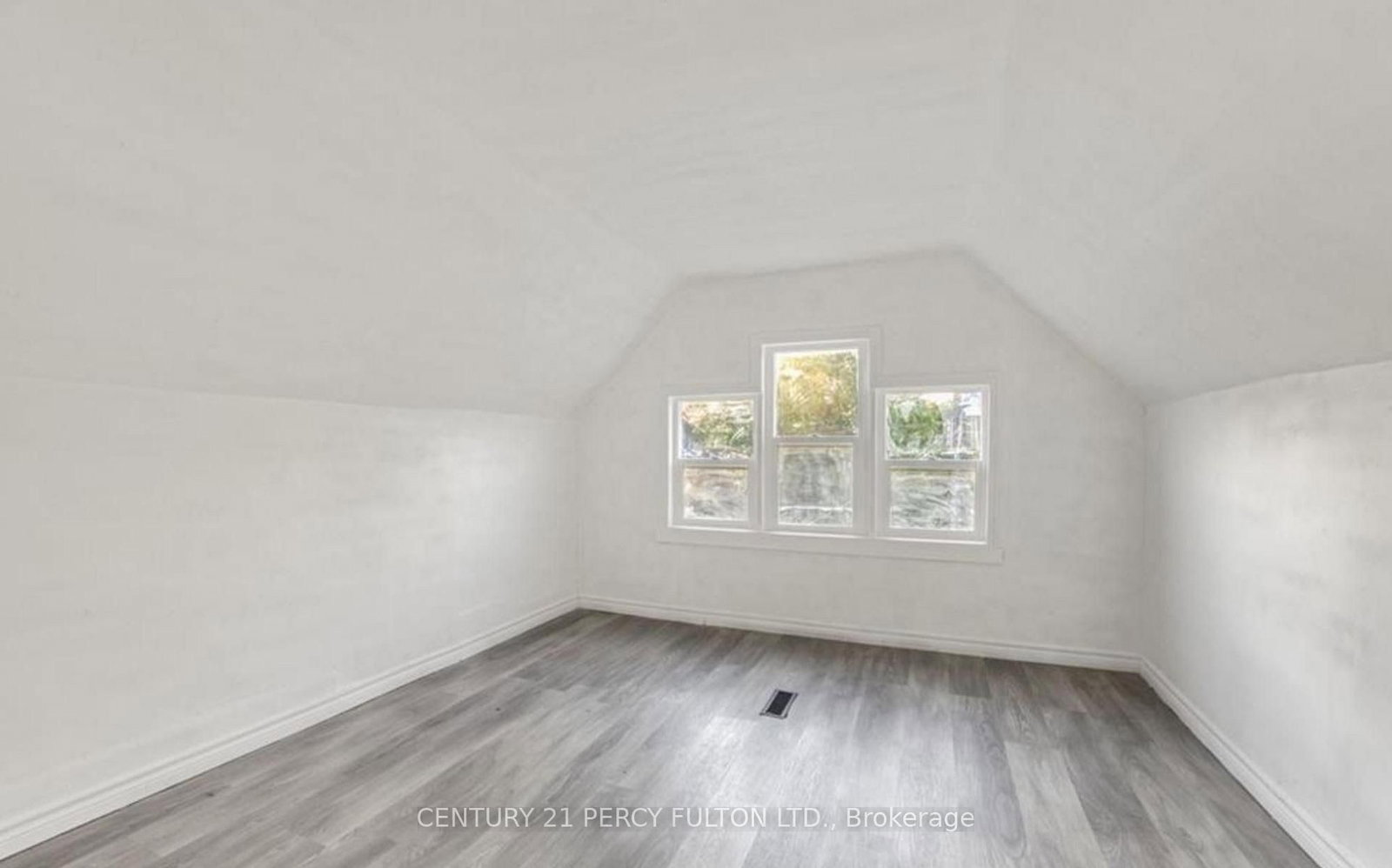 130 Stirton Street • Hamilton, ON photo 19