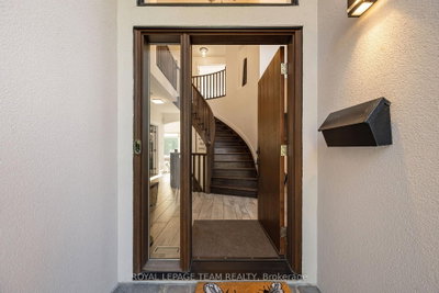55 Witherspoon Crescent • Ottawa, ON photo 3