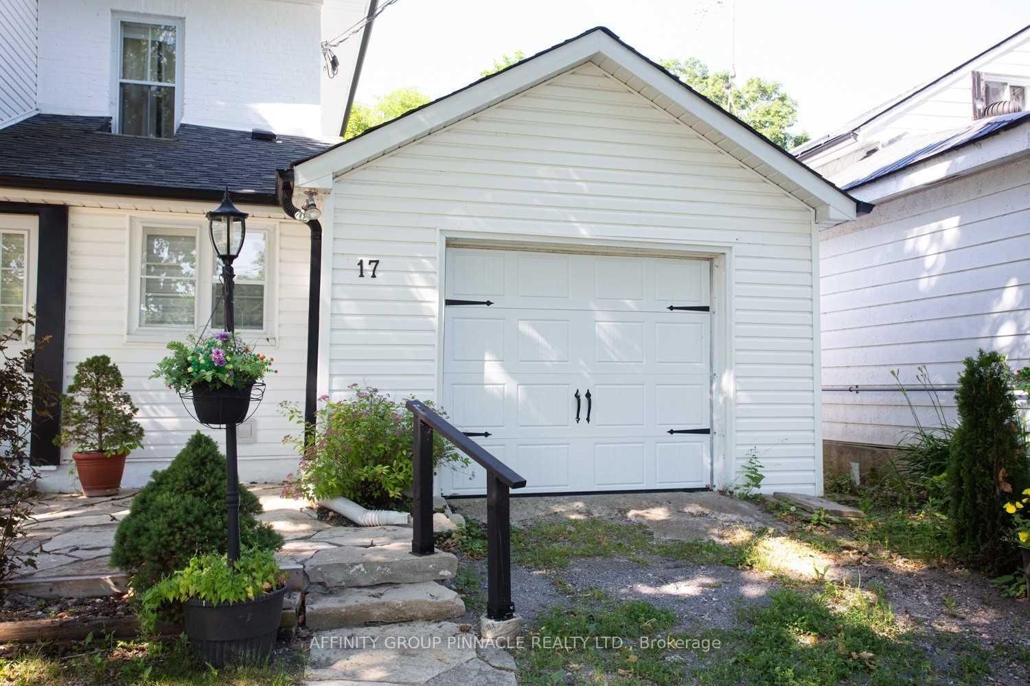 17 Dodd Street • Kawartha Lakes, ON photo 8