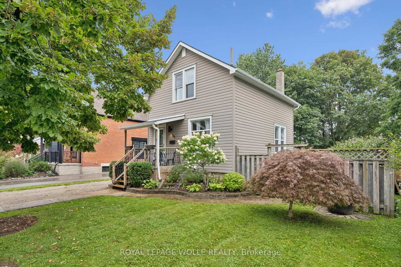 132 Perth Street