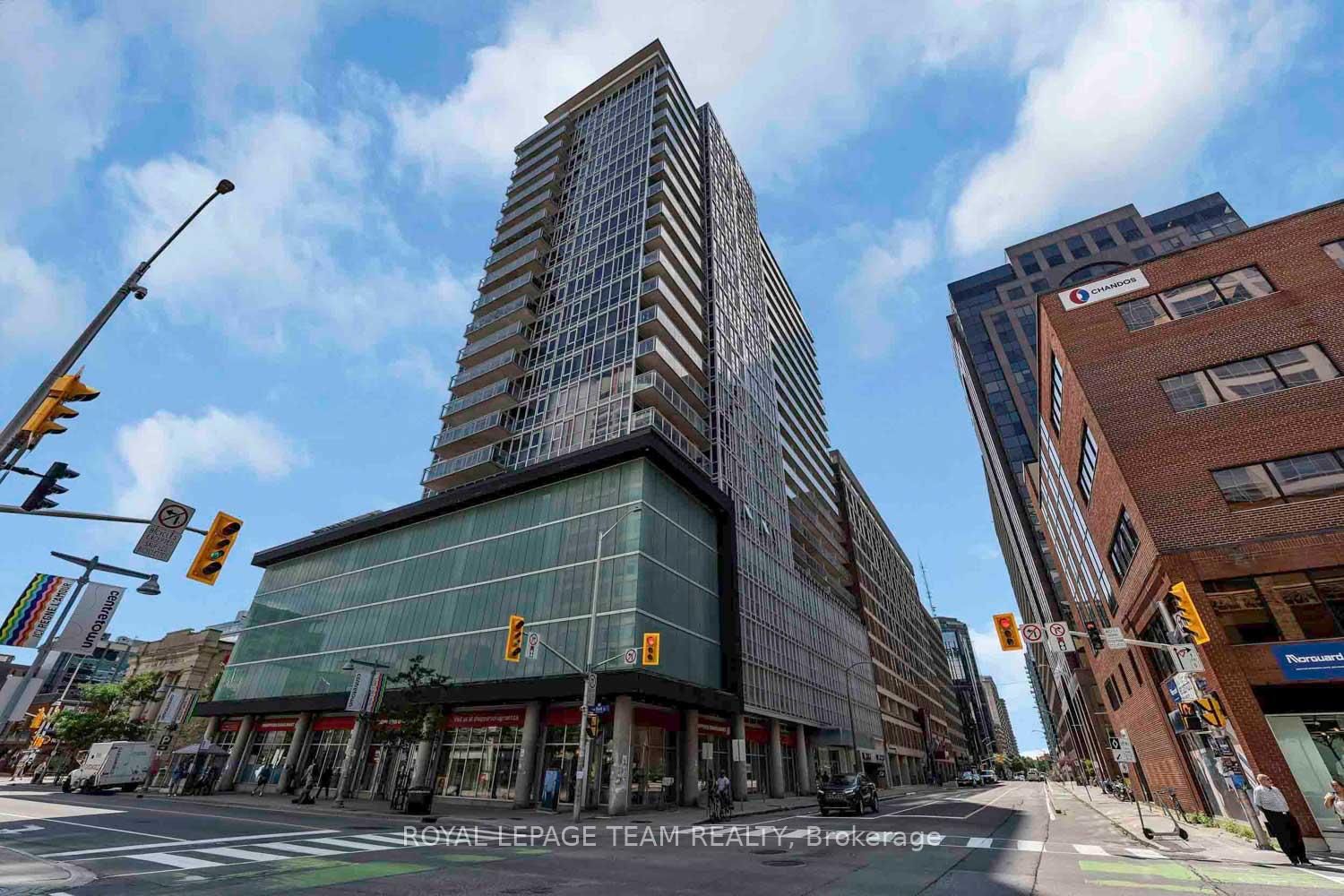 324 Laurier Avenue W • #2010 • Ottawa, ON photo 1