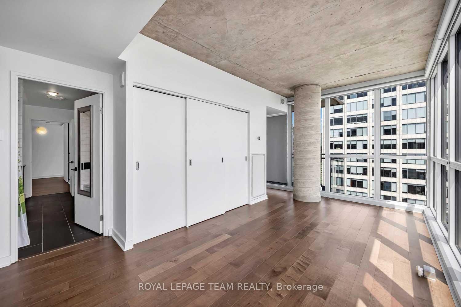 324 Laurier Avenue W • #2010 • Ottawa, ON photo 11