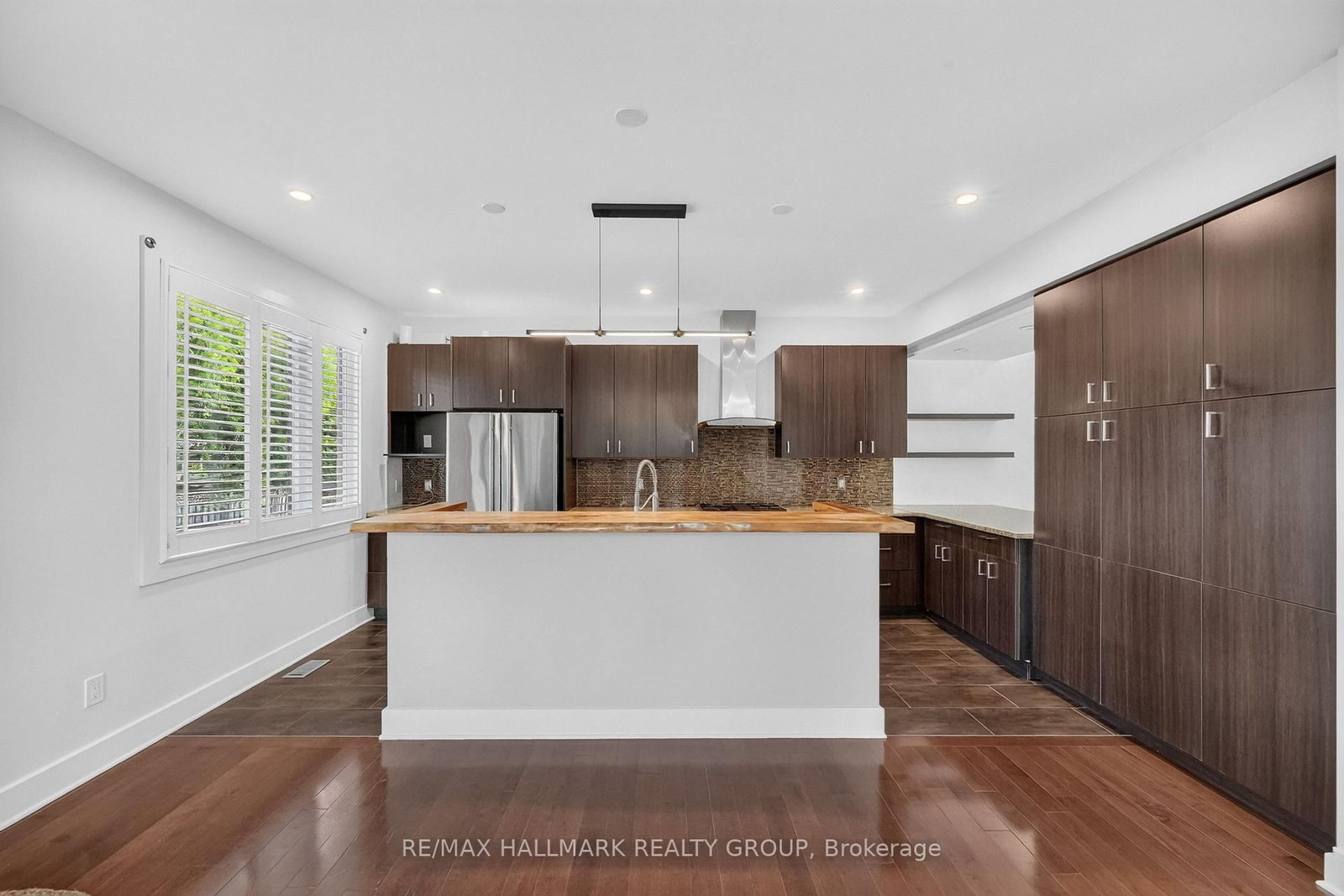 1559 Queensdale Avenue • Ottawa, ON photo 15