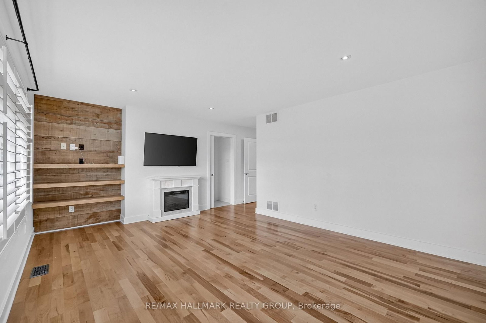 1559 Queensdale Avenue • Ottawa, ON photo 27