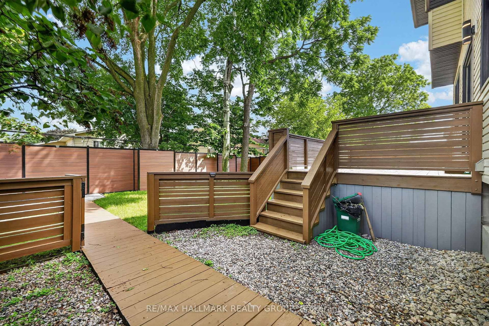 1559 Queensdale Avenue • Ottawa, ON photo 41
