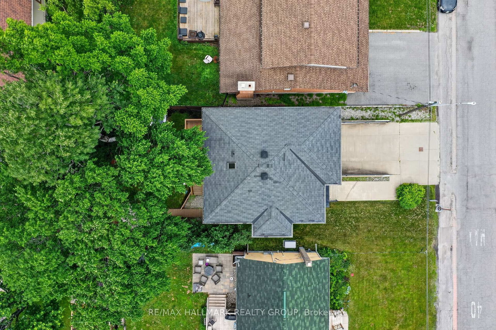 1559 Queensdale Avenue • Ottawa, ON photo 46
