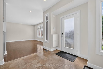 1559 Queensdale Avenue • Ottawa, ON photo 6
