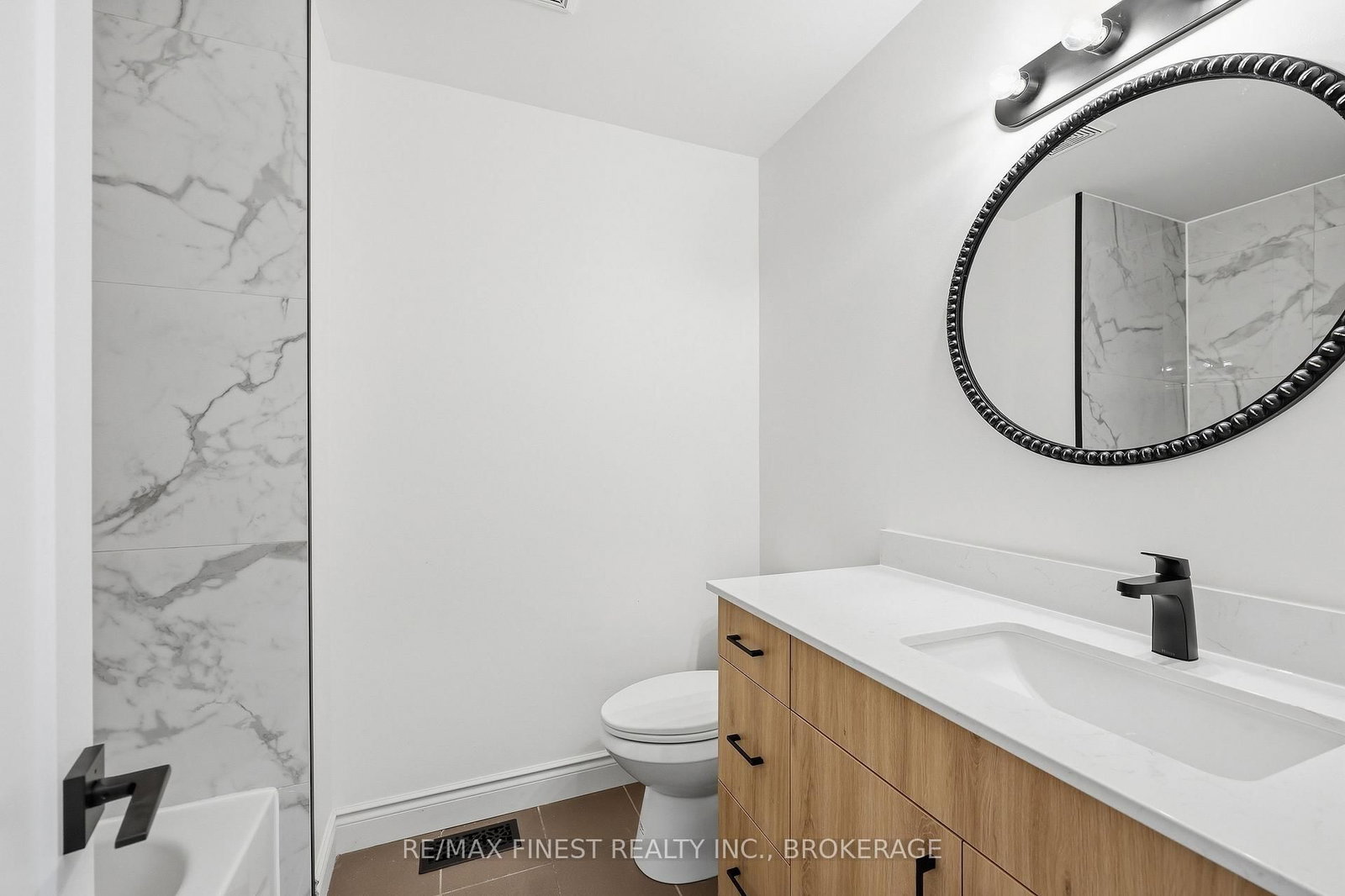 882 BEACONHILL Court • Kingston, ON photo 19