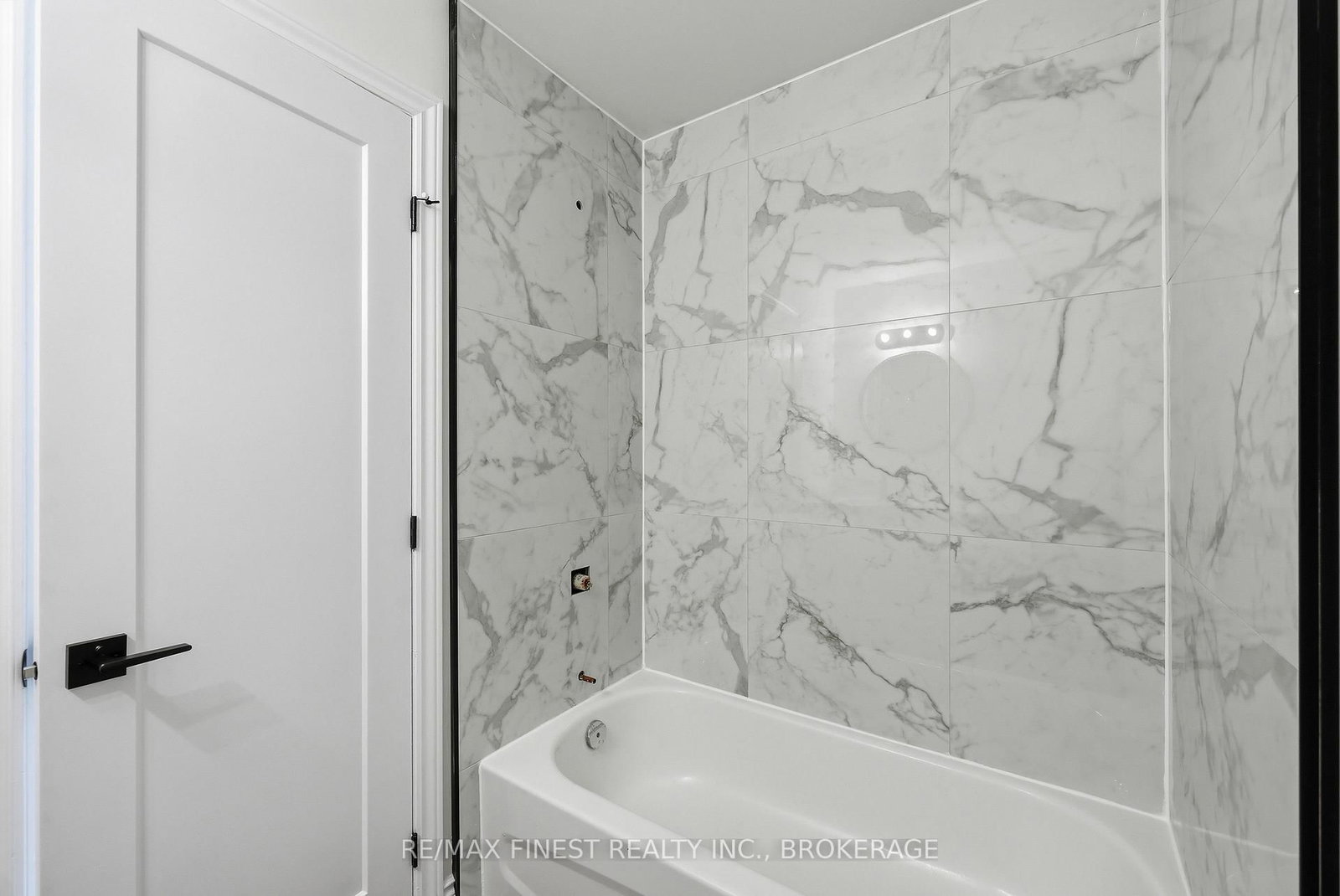 882 BEACONHILL Court • Kingston, ON photo 20
