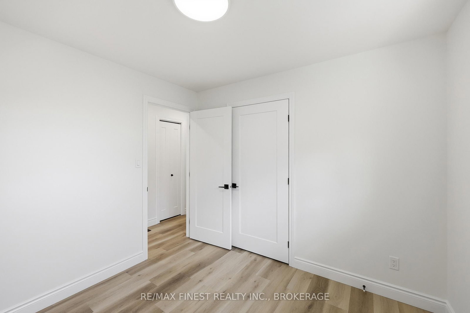 882 BEACONHILL Court • Kingston, ON photo 22