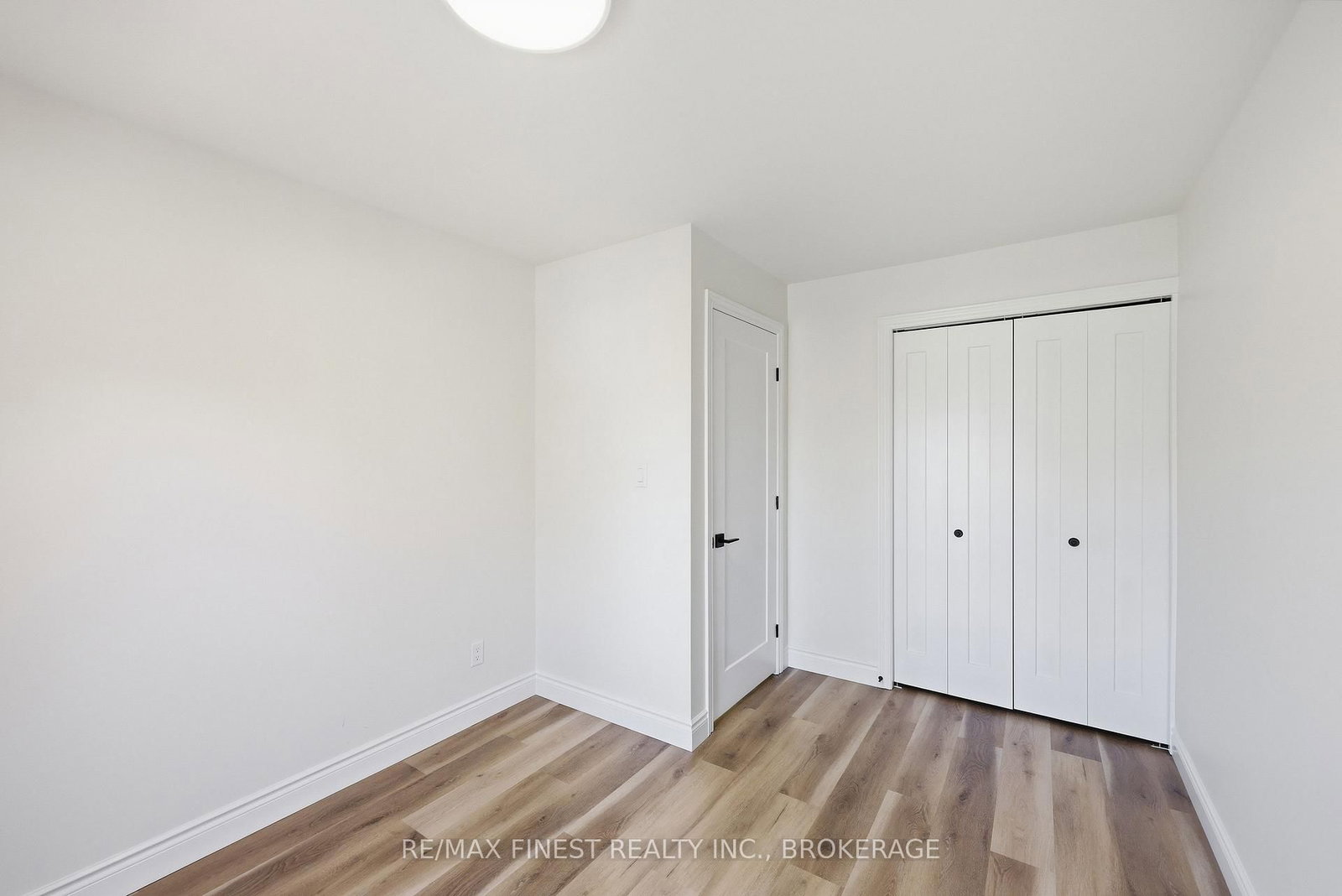 882 BEACONHILL Court • Kingston, ON photo 24