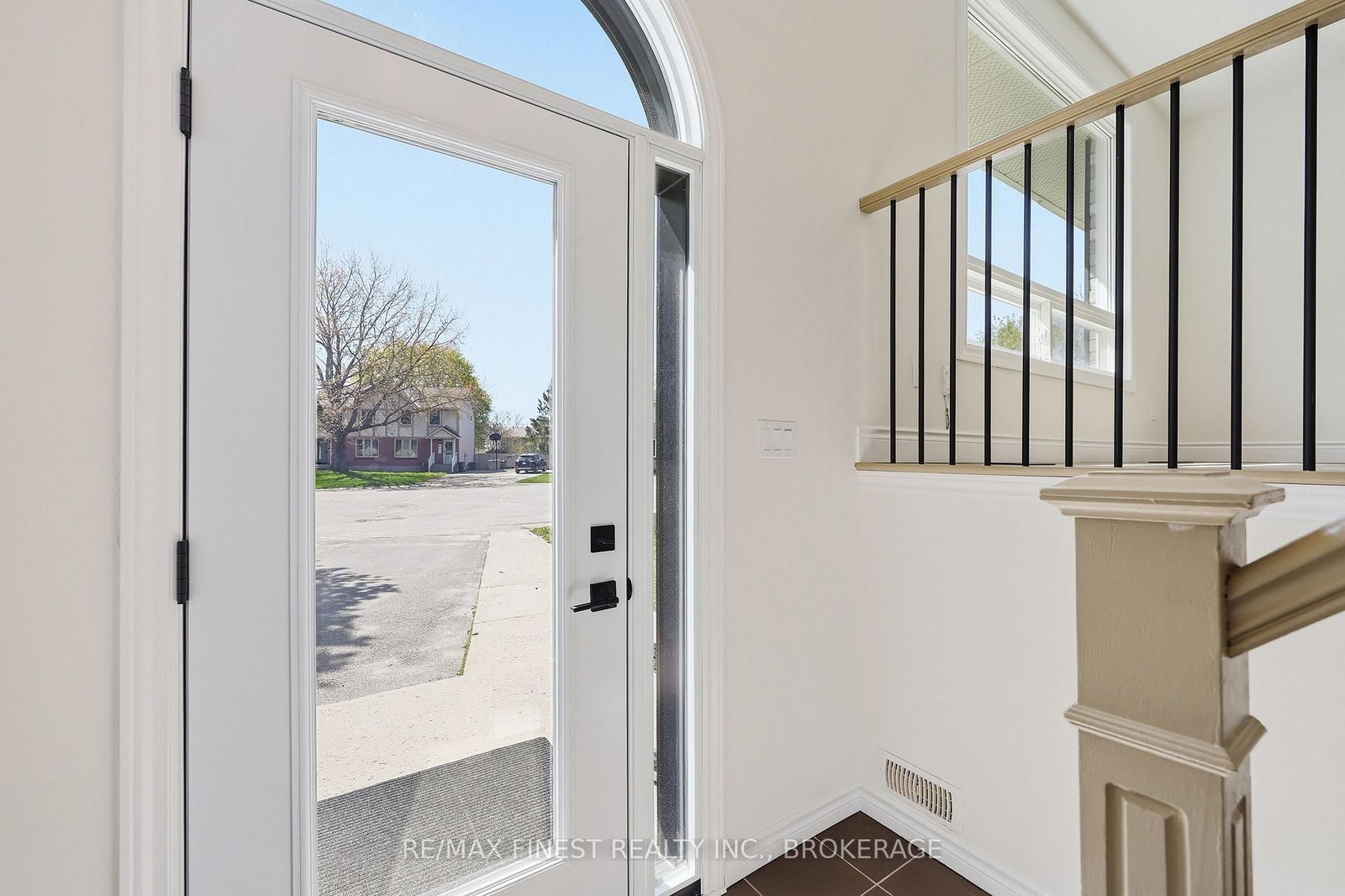 882 BEACONHILL Court • Kingston, ON photo 27