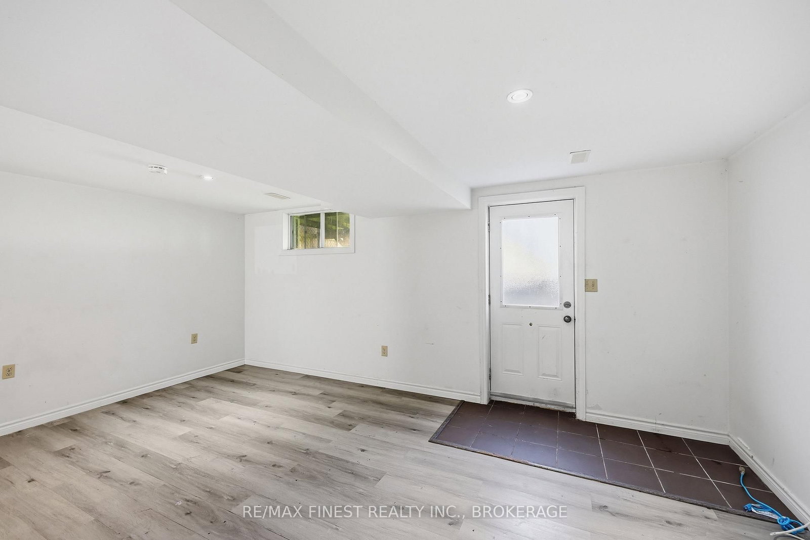 882 BEACONHILL Court • Kingston, ON photo 35