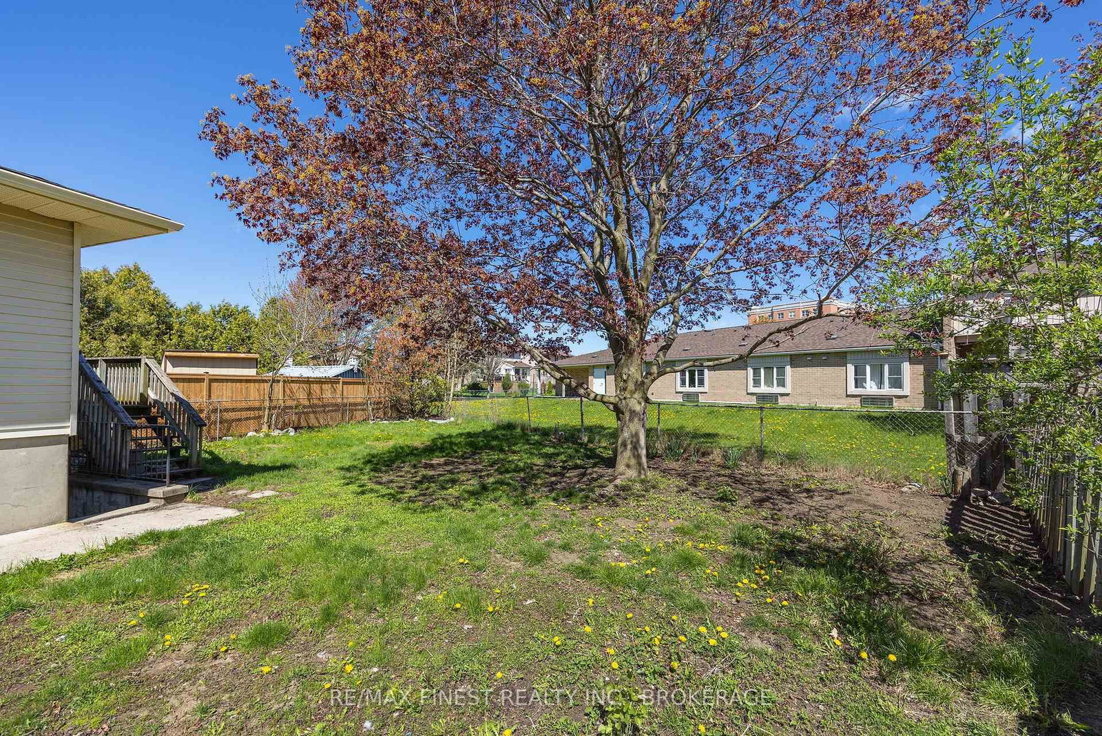882 BEACONHILL Court • Kingston, ON photo 43