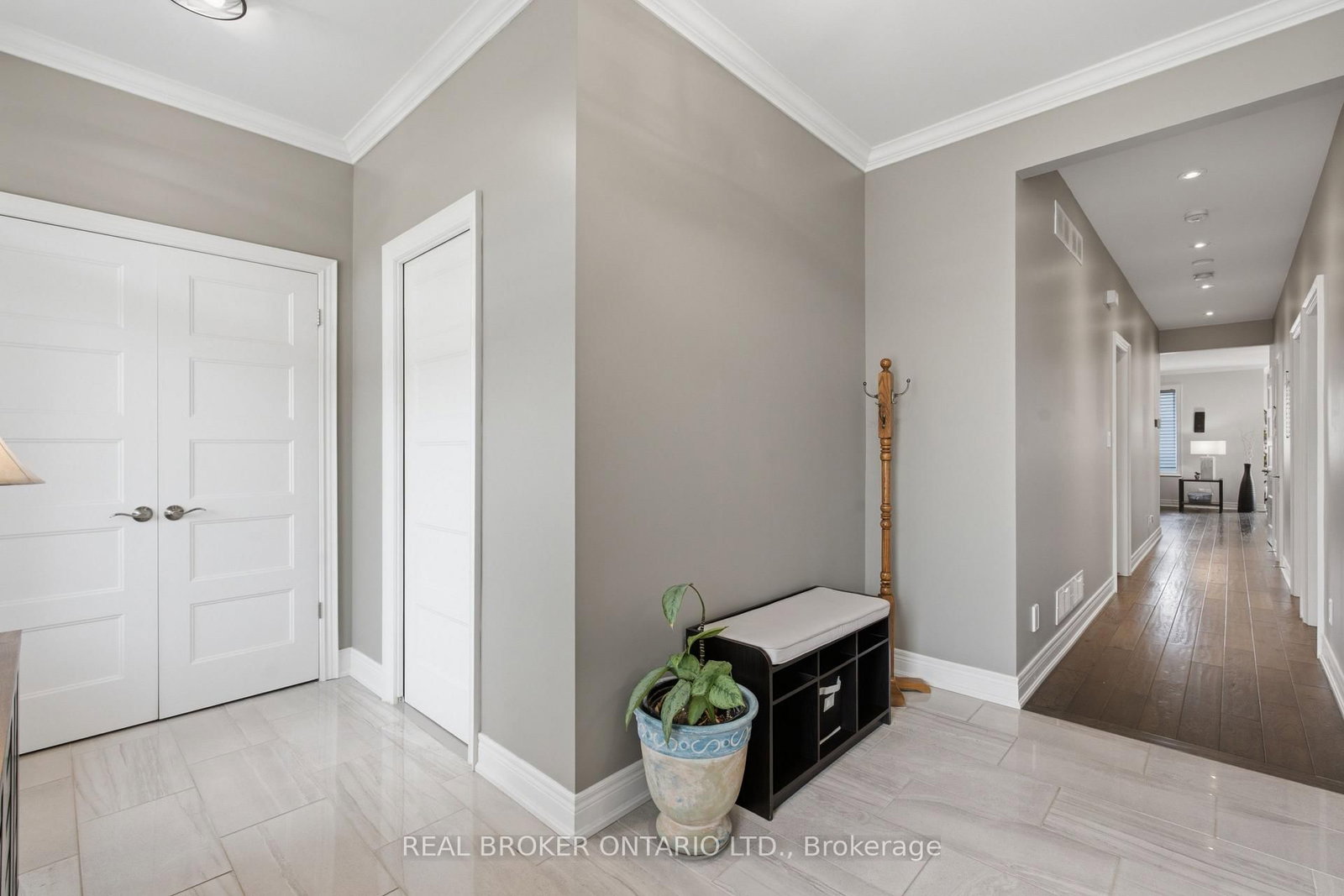 7002 Optimist Lane • Niagara Falls, ON photo 6
