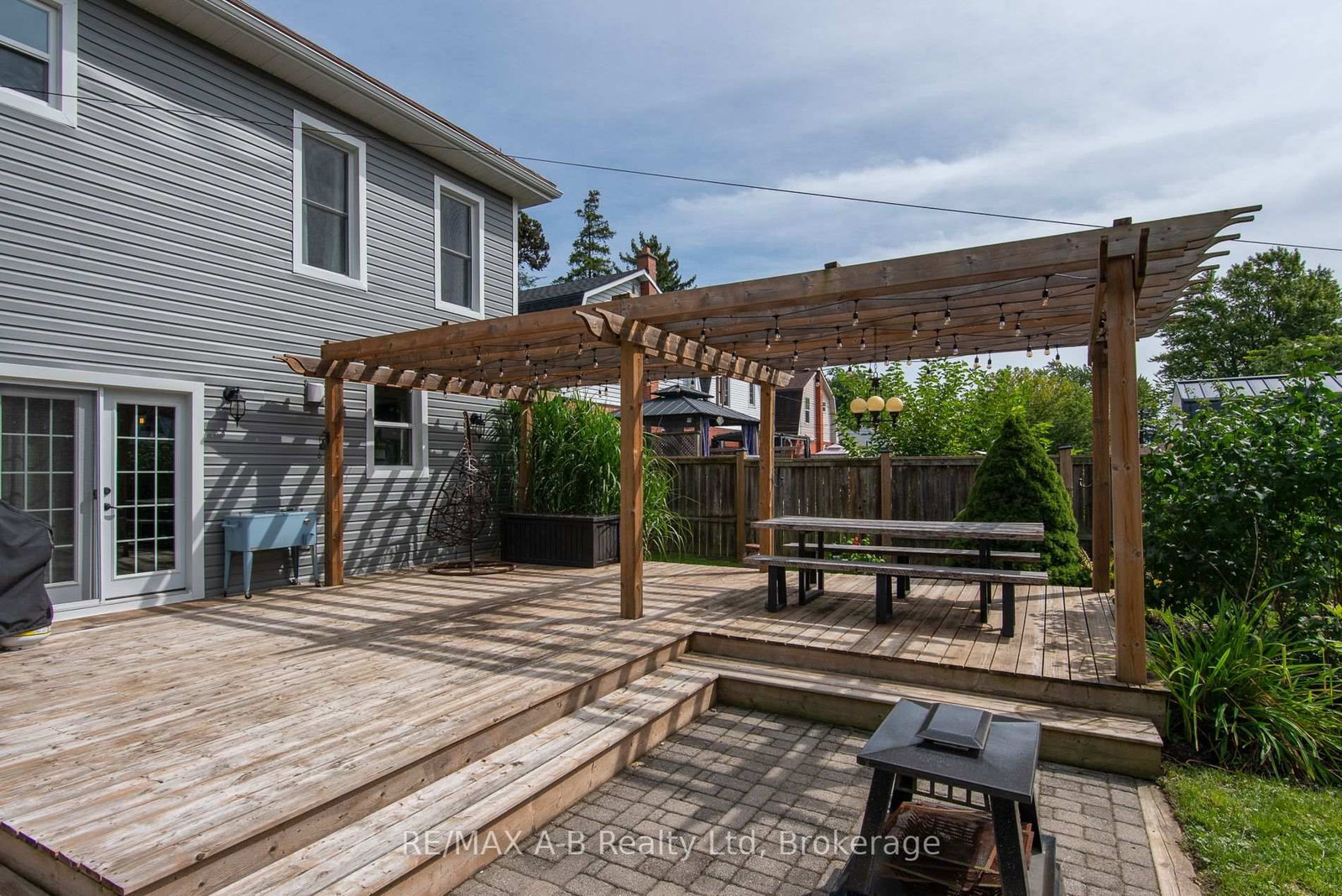 69 Louise Street • Stratford, ON photo 12