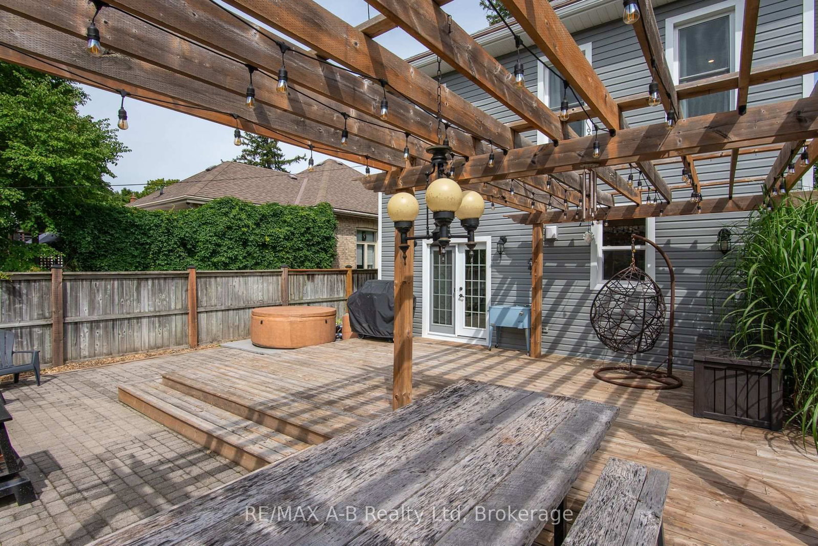 69 Louise Street • Stratford, ON photo 9
