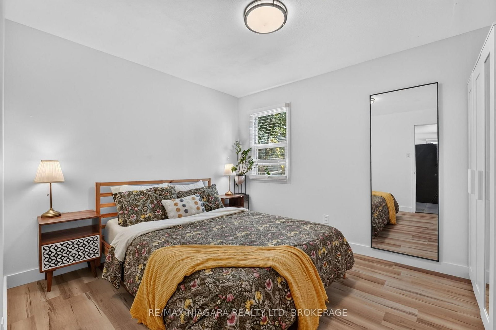 10 Churchill Avenue • Welland, ON photo 22
