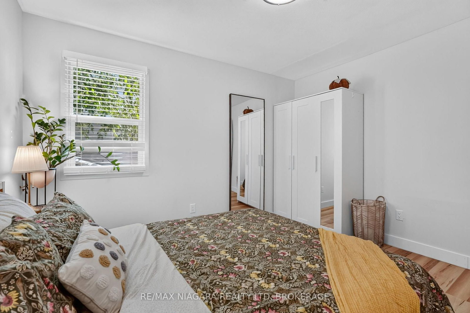 10 Churchill Avenue • Welland, ON photo 25