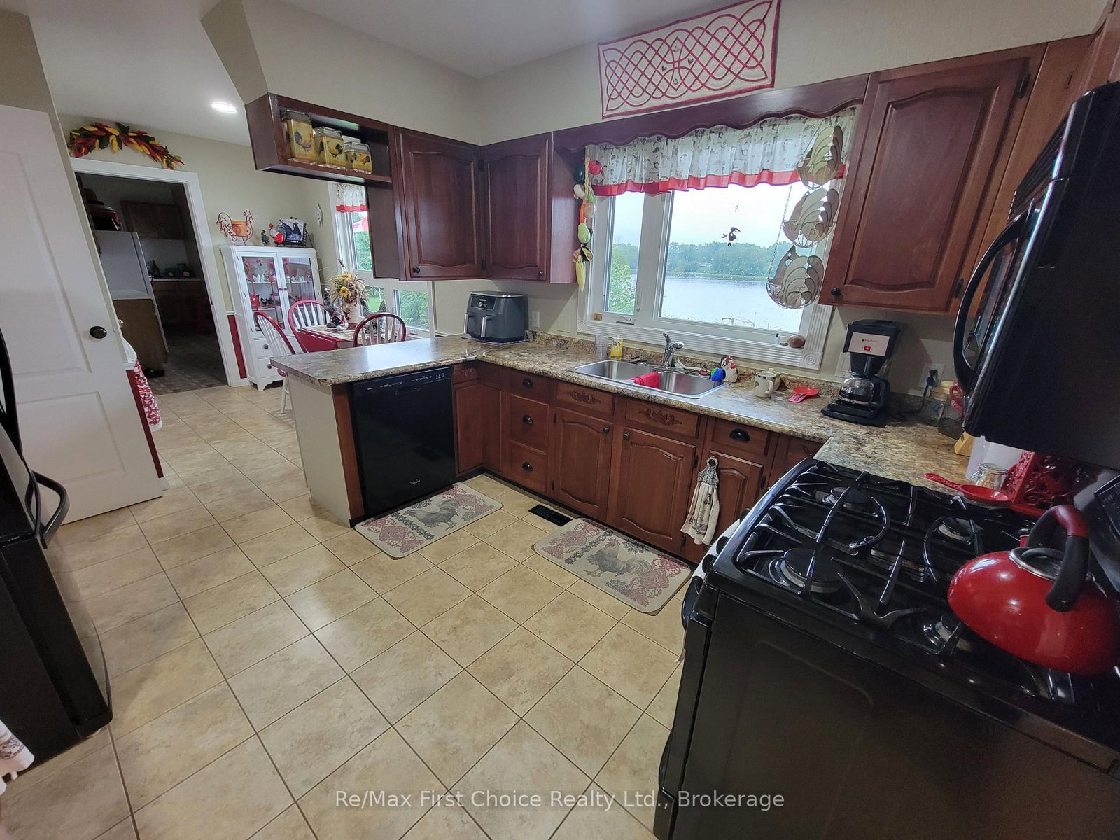 602 River Avenue E • Rainy River, ON photo 3