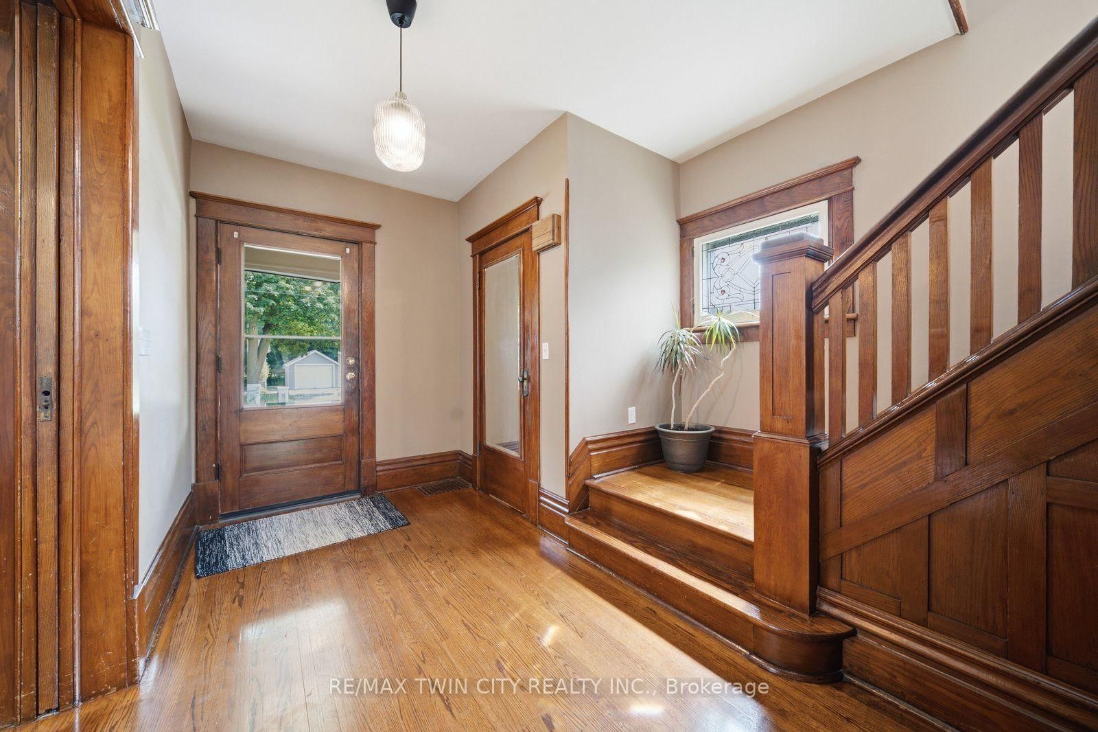 26 Pacific Avenue • Perth East, ON photo 11