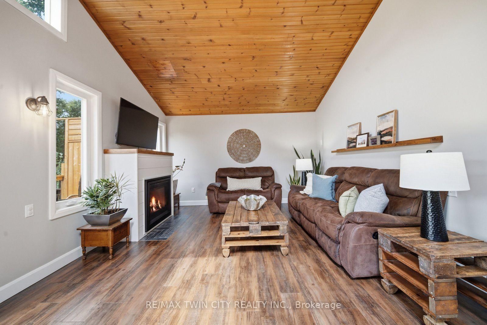 26 Pacific Avenue • Perth East, ON photo 21