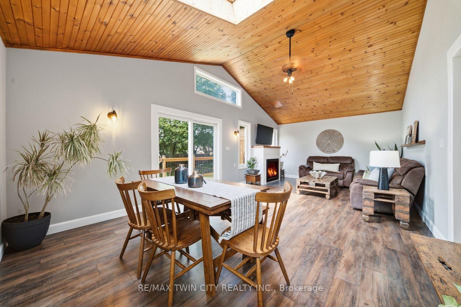 26 Pacific Avenue • Perth East, ON photo 23