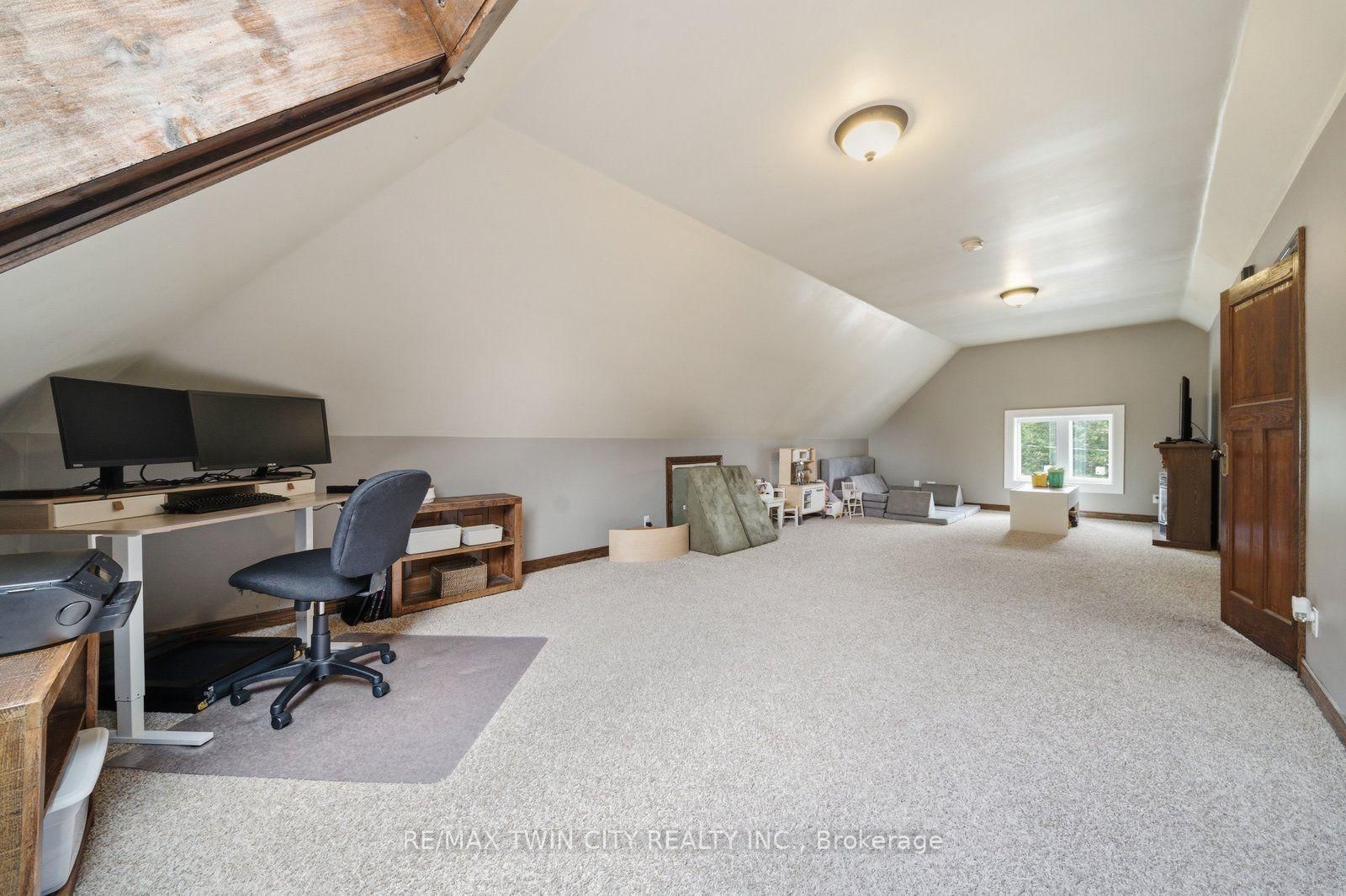 26 Pacific Avenue • Perth East, ON photo 34