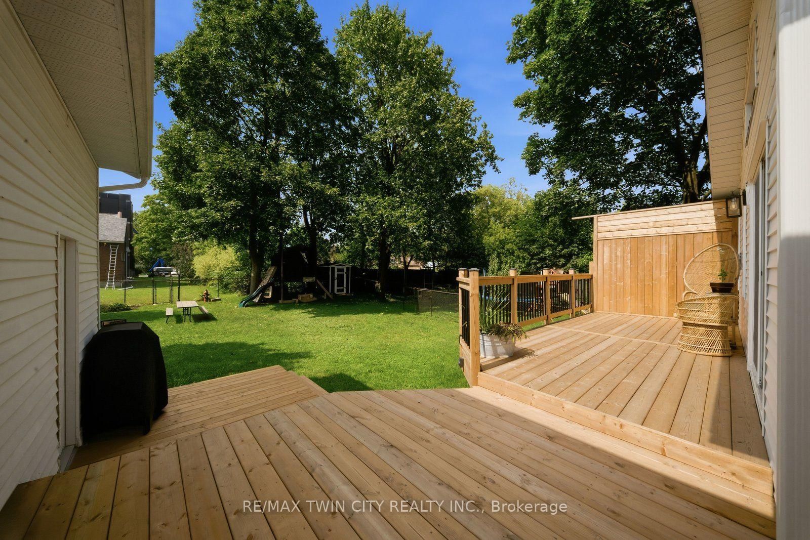 26 Pacific Avenue • Perth East, ON photo 35