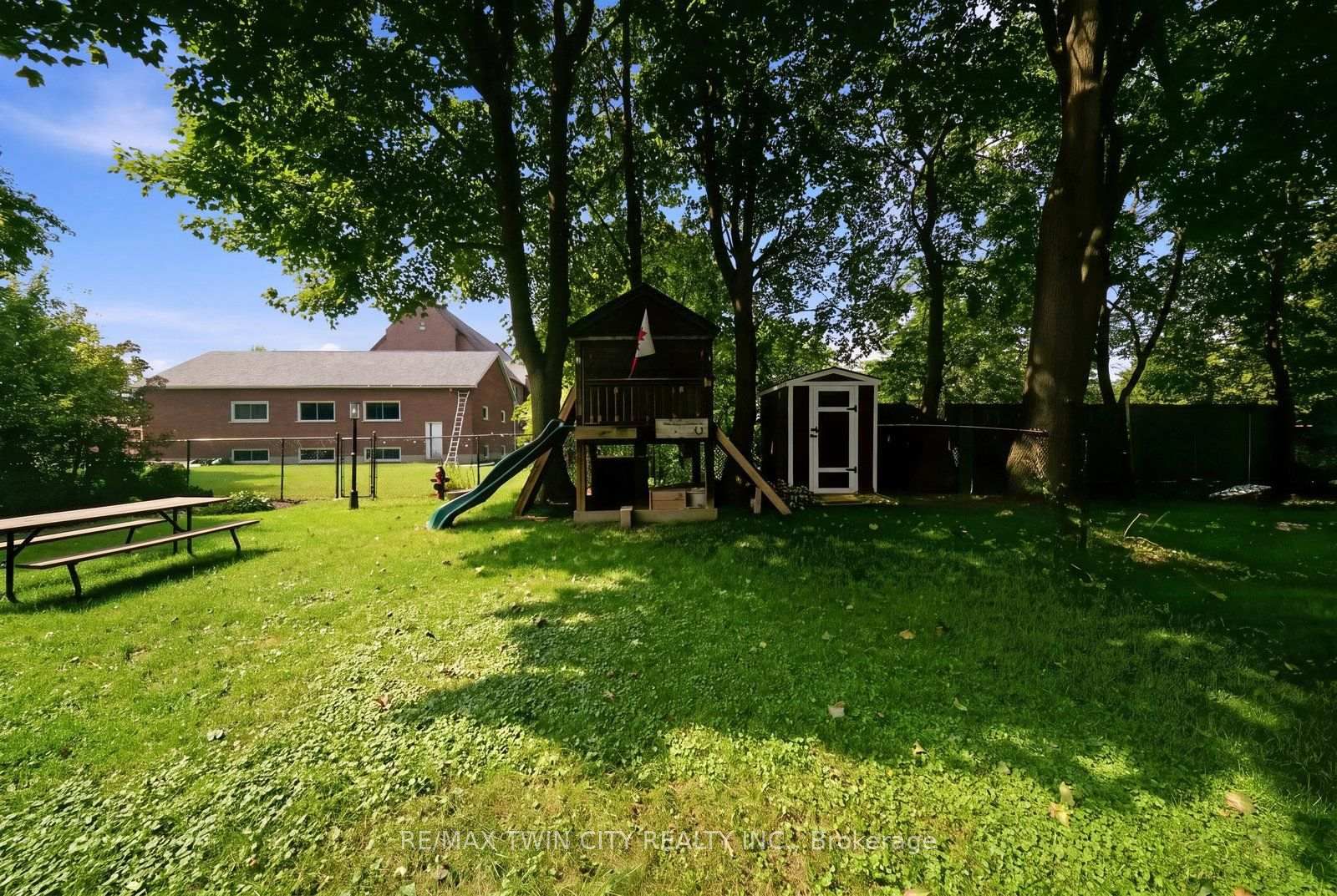 26 Pacific Avenue • Perth East, ON photo 39