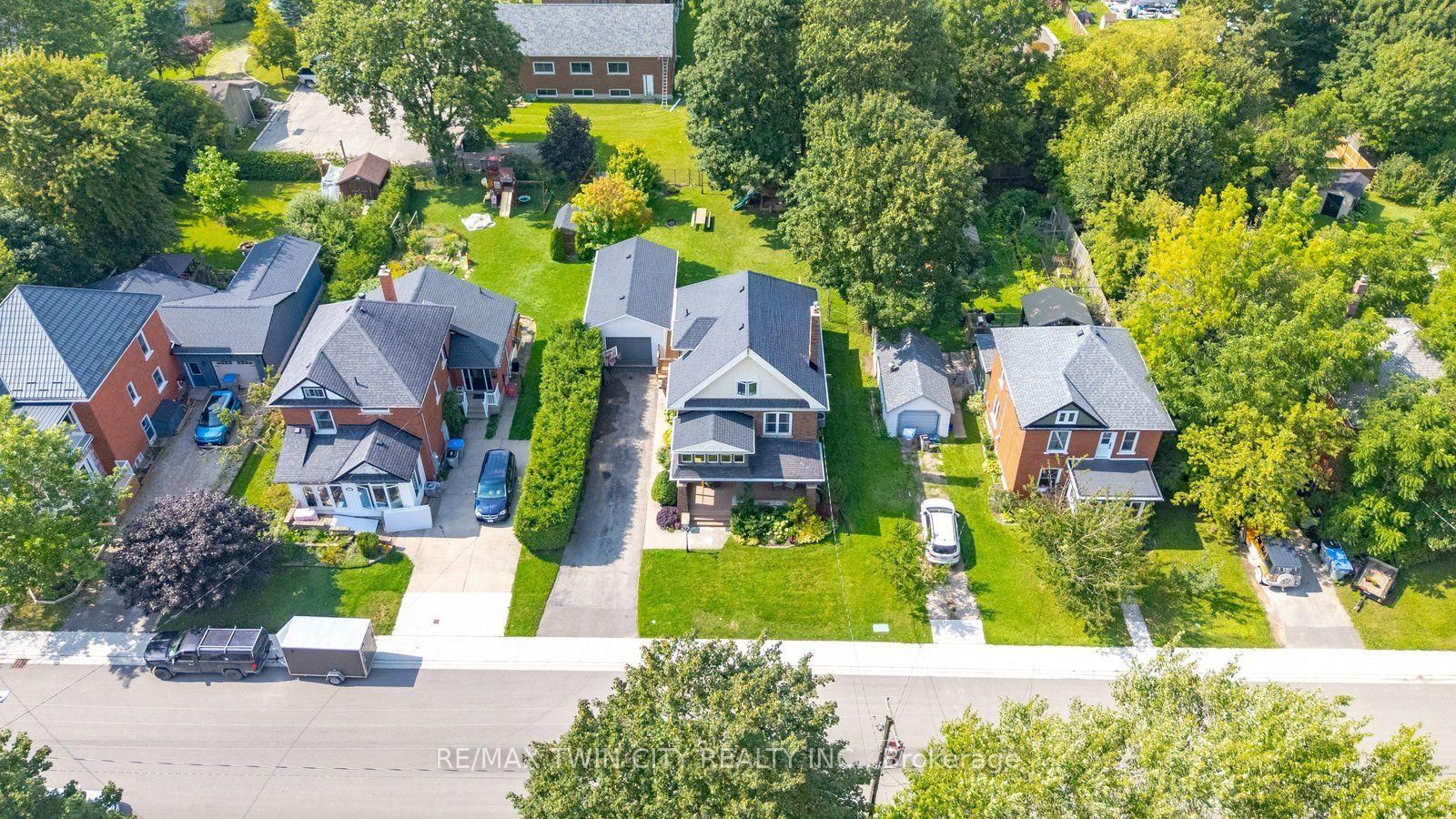 26 Pacific Avenue • Perth East, ON photo 4