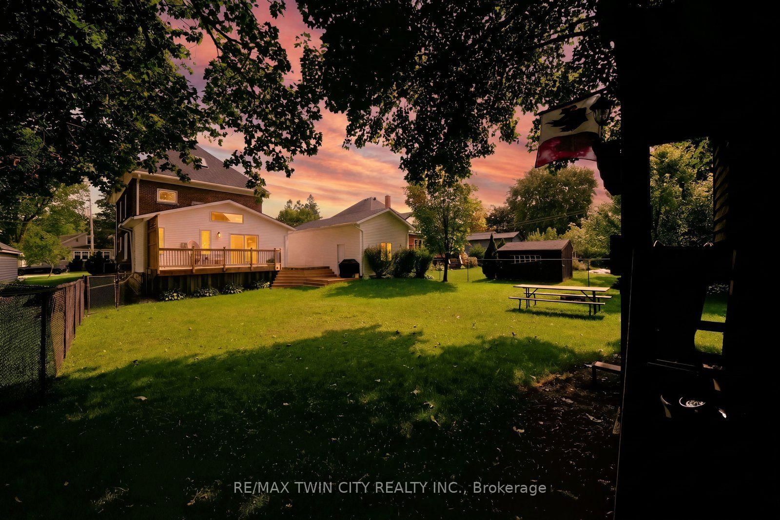 26 Pacific Avenue • Perth East, ON photo 40
