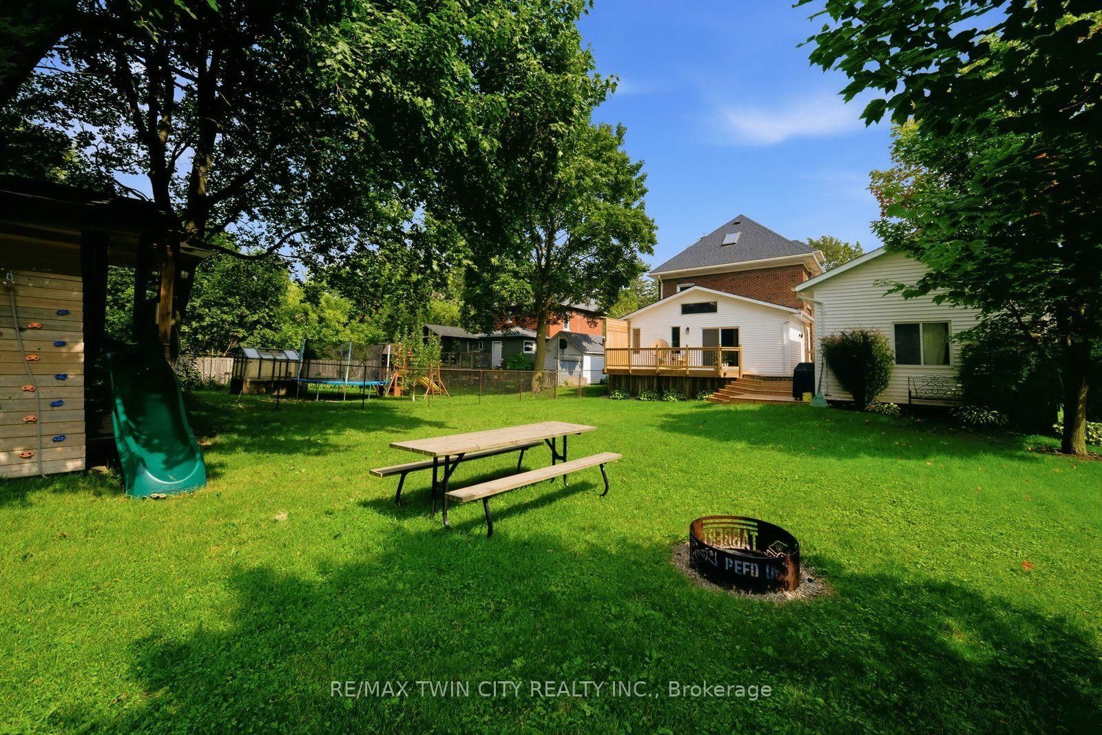 26 Pacific Avenue • Perth East, ON photo 43