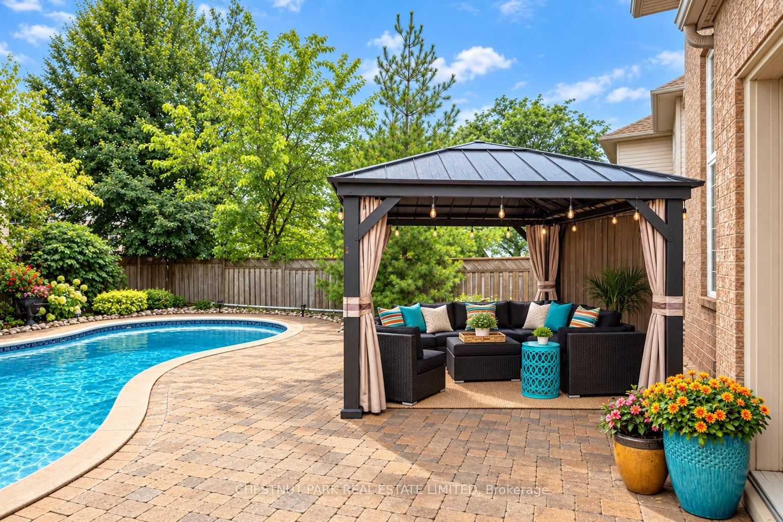 18 Pelham Drive • Hamilton, ON photo 37
